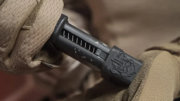 Bases de cargador Viking Layer Forge - Ergonomía y control