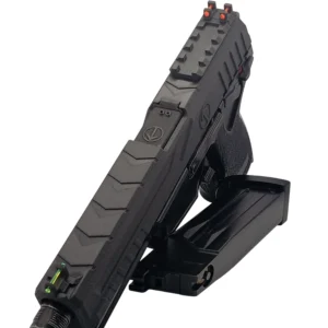Vista frontal de la corredera MK23 SOCOM FENRIR de Viking Layer Forge mostrando el alza de fibra óptica verde y el perfil bullnose.